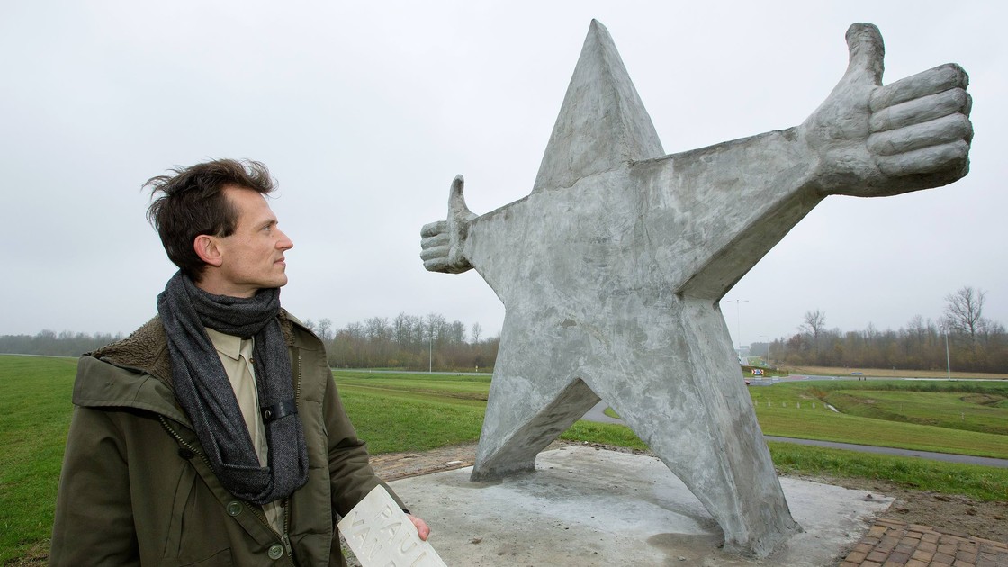 Domenique Himmelsbach de Vries, Het monument voor prima mensen (2014). Photo: Studio Wierd