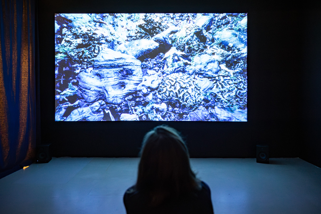 Framer Framed Clara Jo Breaking Waves opening 33 low res – foto Maarten Nauw