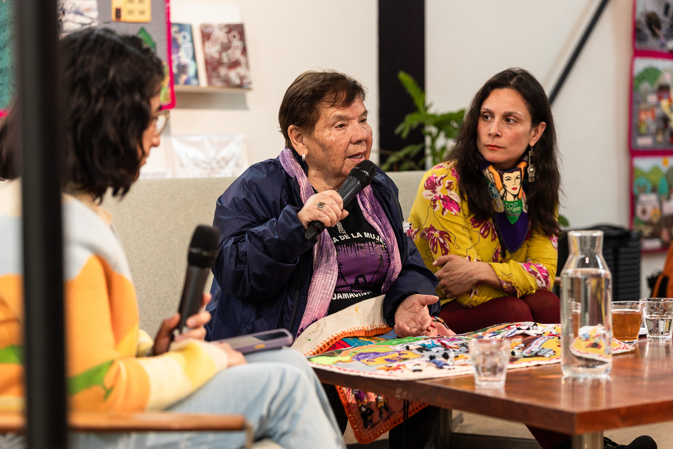 Warmi Küyen Textile Collective in conversation with Aida Moreno. Finissage: Past Disquiet (2025) Photo: Maarten Nauw / Framer Framed