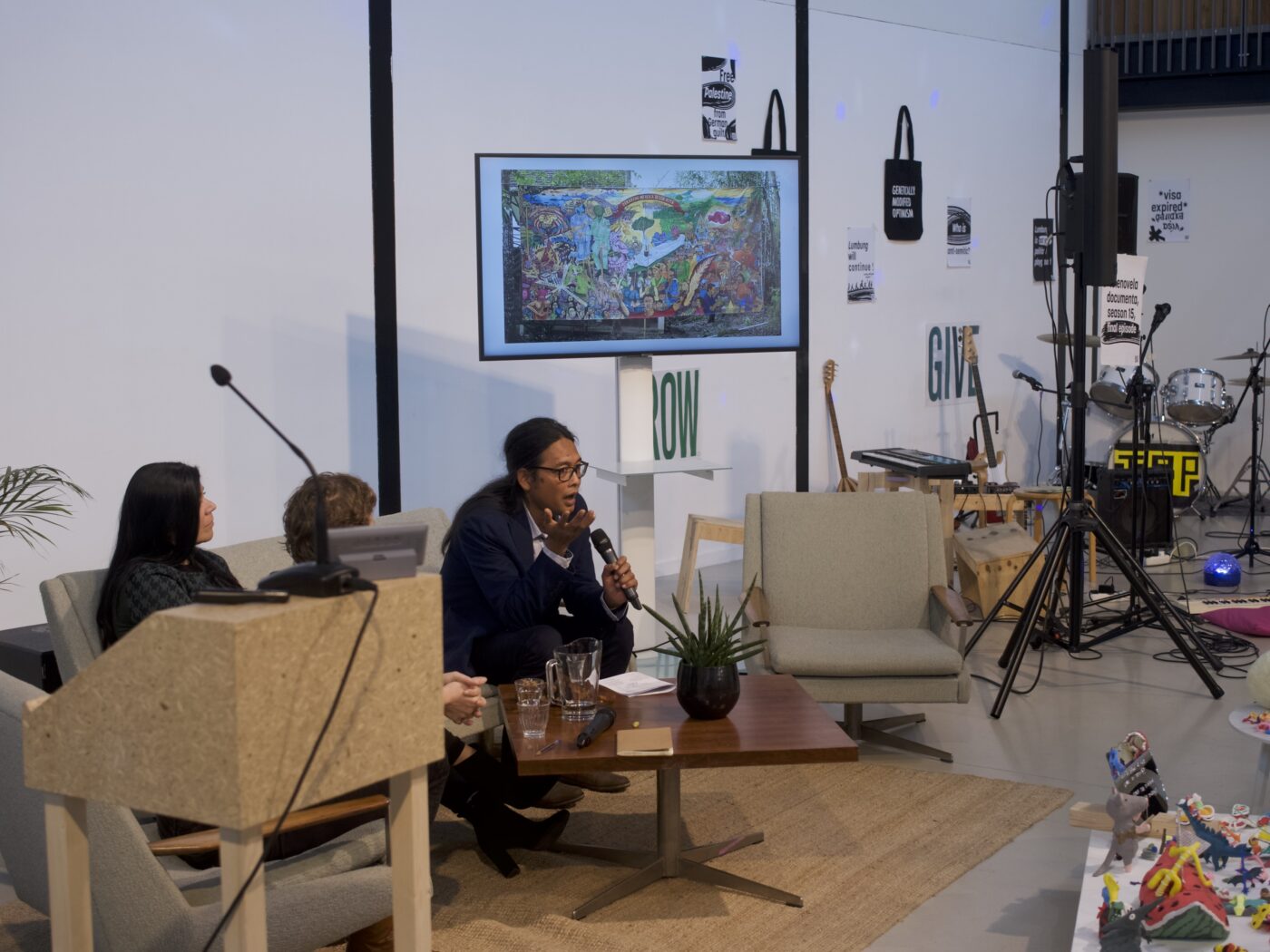 (un)Common Grounds - Reflecting on documenta fifteen (2022)